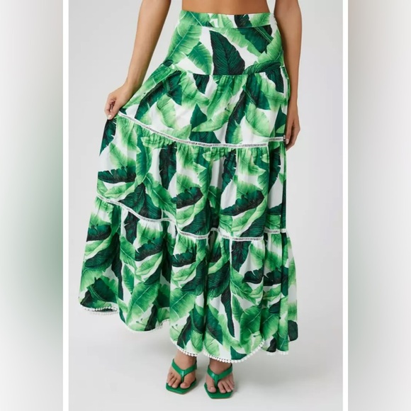 NWT Forever 21 Tropical Leaf Tiered Maxi Skirt - Picture 1 of 8